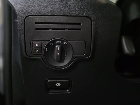 Used 2023 Mercedes-Benz Metris image 24