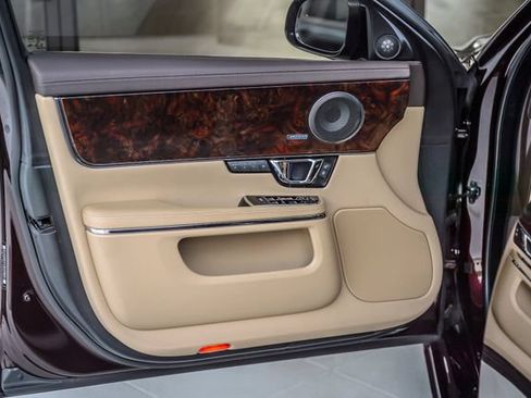 Used 2016 Jaguar XJ R-Sport RWD image 51