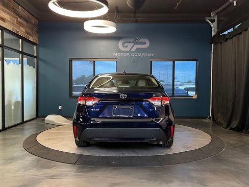 Used 2020 Toyota Corolla LE w/ LE Premium Package FWD image 4