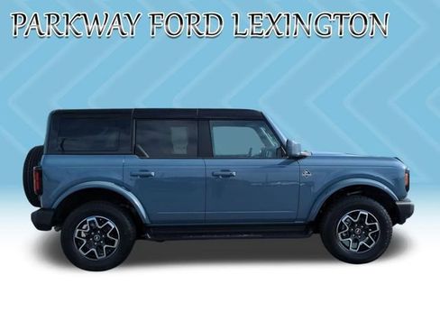 Used 2025 Ford Bronco Outer Banks AWD/4WD image 6