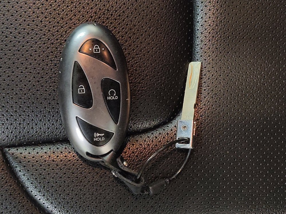 Used 2025 Hyundai Elantra Limited FWD image 32