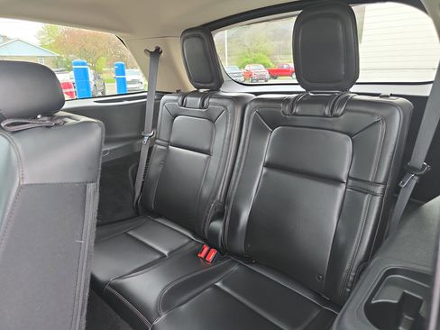 Used 2021 Lincoln Aviator Reserve w/ Elements Package Plus AWD/4WD image 15