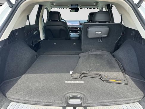 New 2026 Genesis GV70 2.5T AWD/4WD image 13