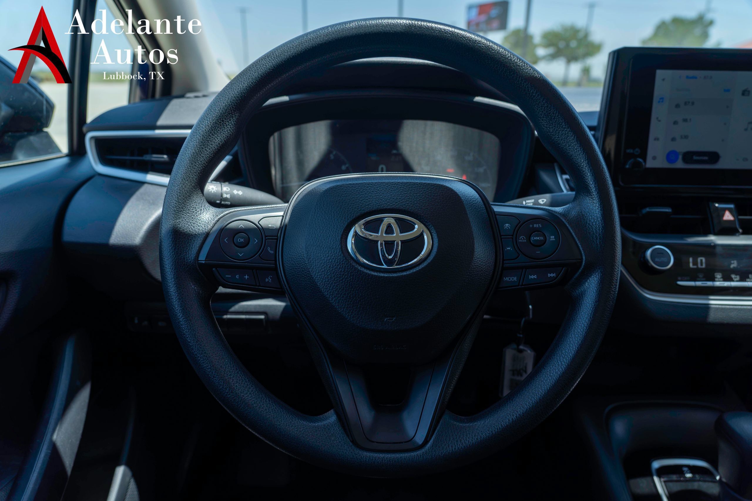 Used 2025 Toyota Corolla LE FWD image 11
