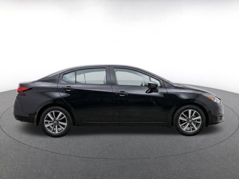Used 2025 Nissan Versa SV FWD image 10