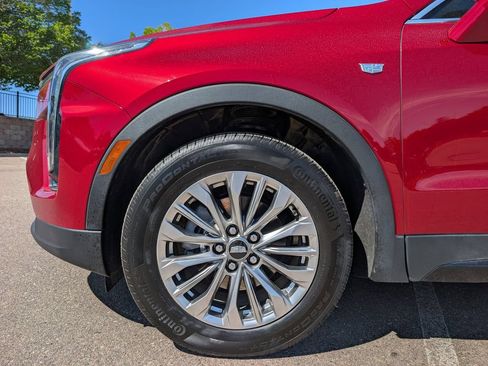 Certified 2025 Cadillac XT4 Premium Luxury AWD/4WD image 9