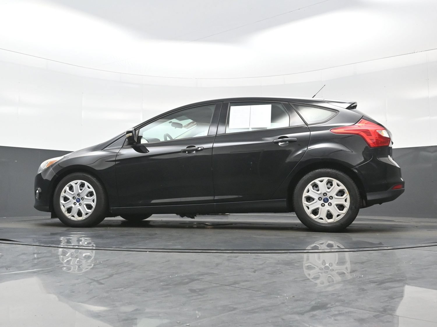 Used 2012 Ford Focus SE FWD image 27