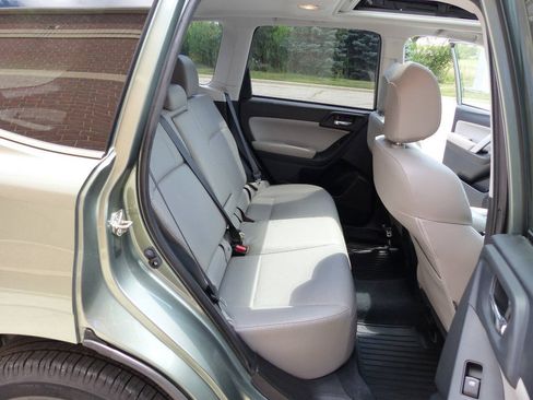 Used 2014 Subaru Forester 2.5i Limited AWD/4WD image 46