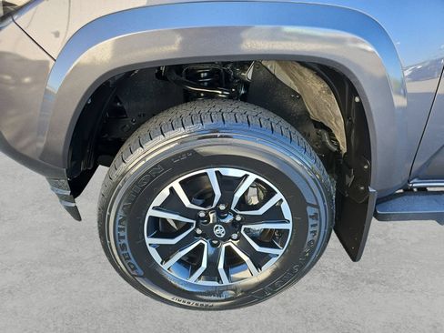 Used 2021 Toyota Tacoma TRD Sport RWD image 38
