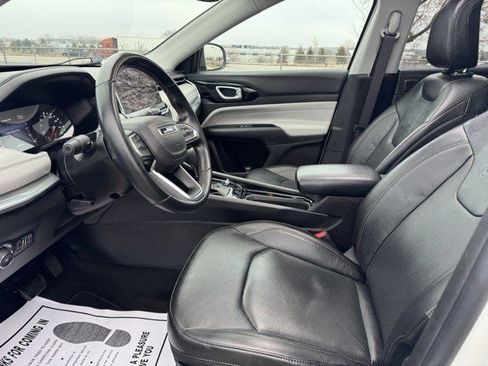 Certified 2022 Jeep Compass Limited w/ Sun and Sound Group image 9