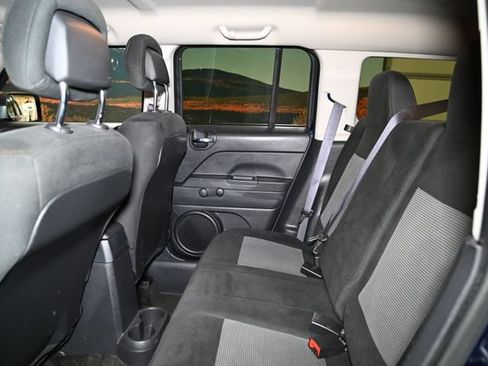 Used 2016 Jeep Patriot Sport FWD image 40