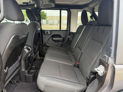 Used 2025 Jeep Wrangler Unlimited Rubicon 4xe w/ Safety Group AWD/4WD image 26