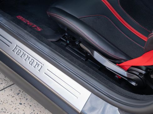 Used 2021 Ferrari 812 GTS RWD image 32