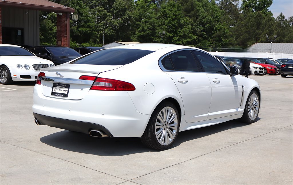 Used 2011 Jaguar XF RWD image 7