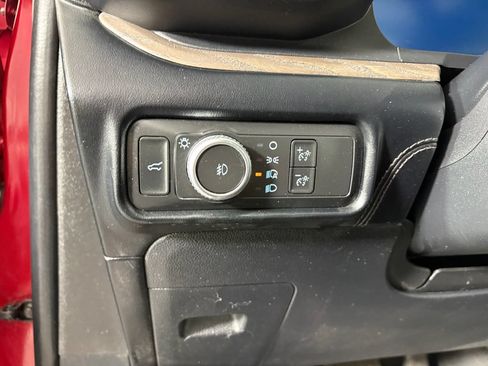 Used 2021 Ford Explorer Platinum w/ Equipment Group 601A AWD/4WD image 14
