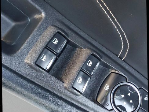 Used 2024 Ford Edge Titanium image 14