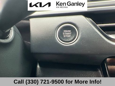 Certified 2025 Kia Seltos EX AWD/4WD image 38
