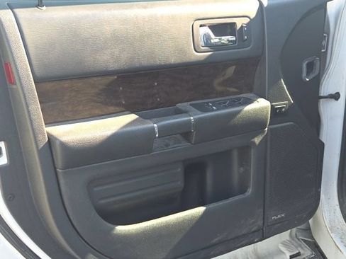 Used 2013 Ford Flex Limited FWD image 27