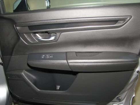 Used 2025 Honda CR-V LX image 19
