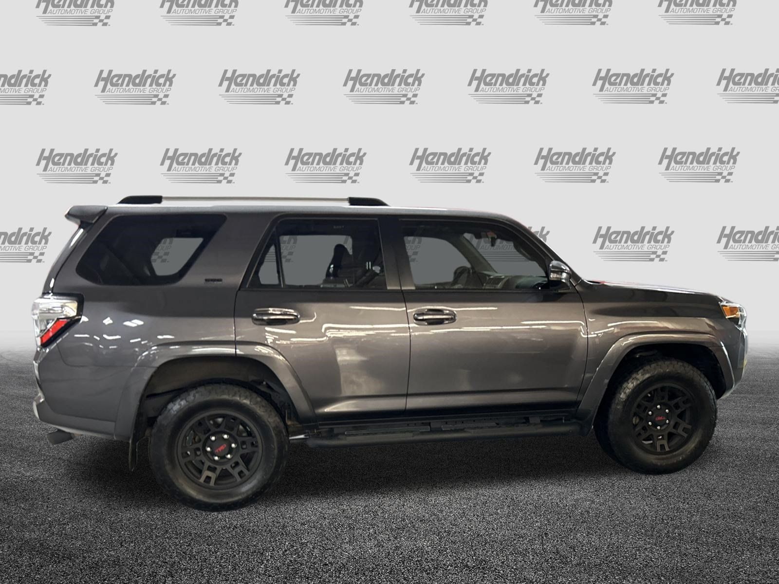 Used 2022 Toyota 4Runner SR5 Premium w/ Moonroof Package AWD/4WD image 3