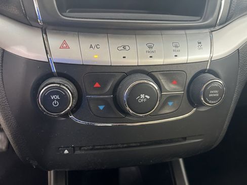 Used 2015 Dodge Journey American Value Package w/ Flexible Seating Group image 13