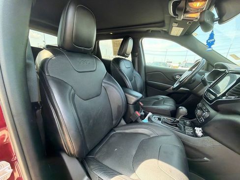 Used 2020 Jeep Cherokee High Altitude AWD/4WD image 22