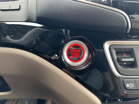 Used 2019 Honda Pilot Elite image 23