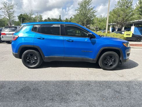 Used 2019 Jeep Compass Sport w/ Tech Group FWD image 7