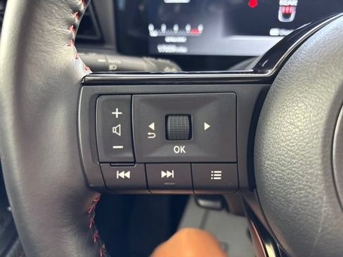 Used 2025 Nissan Kicks SR w/ SR Premium Package AWD/4WD image 33