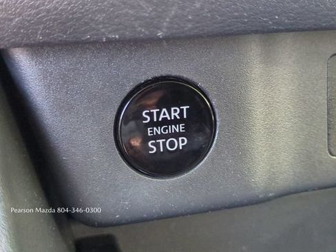 Used 2024 Nissan Rogue SV AWD/4WD image 27