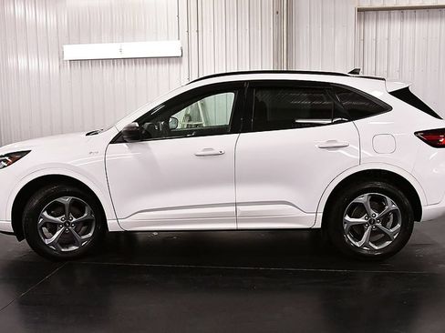 Used 2023 Ford Escape ST-Line AWD/4WD image 4