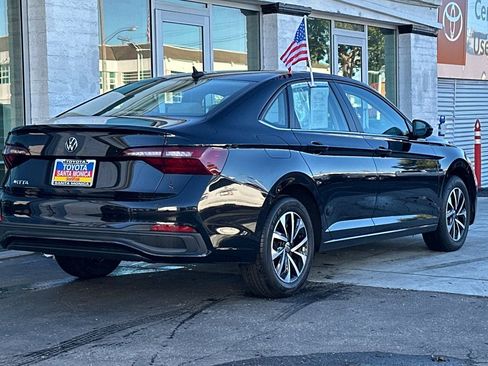 Used 2022 Volkswagen Jetta S image 4