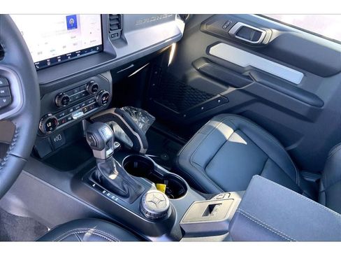 New 2026 Ford Bronco Badlands AWD/4WD image 24