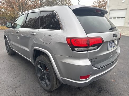 Used 2015 Jeep Grand Cherokee Altitude image 5