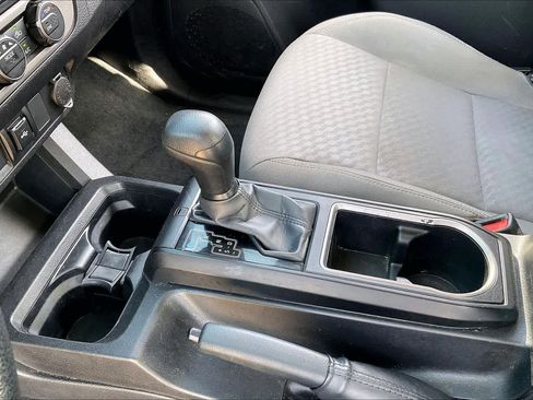 Used 2023 Toyota Tacoma SR AWD/4WD image 15