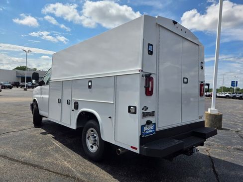 New 2025 Chevrolet Express 3500 w/ Power Convenience Package image 13