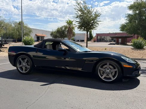 Used 2006 Chevrolet Corvette Convertible w/ Preferred Equipment Group RWD image 29
