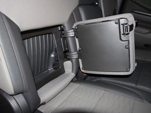 Used 2023 Chevrolet Silverado 1500 ZR2 w/ Technology Package image 32