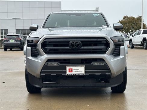Certified 2025 Toyota Tacoma SR5 image 5