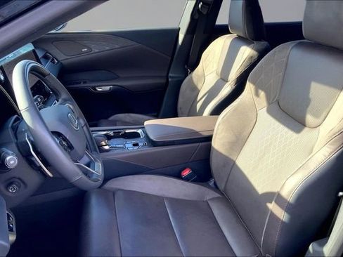 Used 2024 Lexus RX 350 AWD w/ Convenience Package image 18