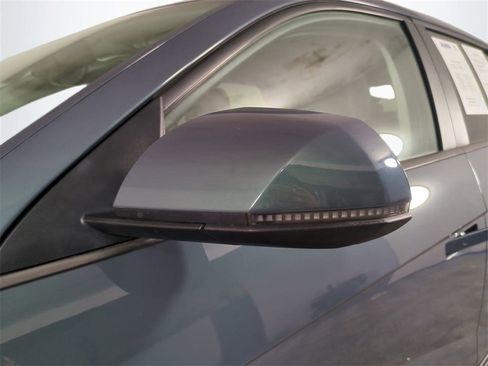 Certified 2022 Hyundai Ioniq 5 SE image 12