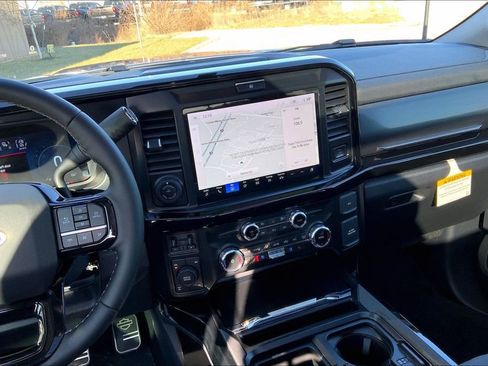 New 2026 Ford F250 Lariat w/ Black Appearance Package AWD/4WD image 7