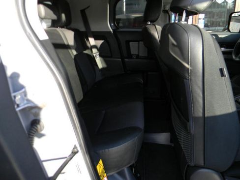 Used 2014 Toyota FJ Cruiser 4WD 4.0L V6 HARD TO FIND SUV w/ Upgrade Package image 14