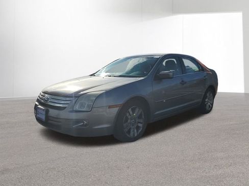 Used 2009 Ford Fusion SEL image 1