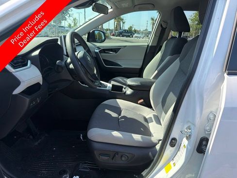Used 2024 Toyota RAV4 XLE AWD/4WD image 8