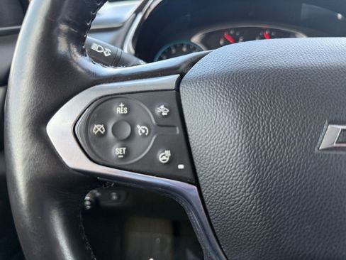 Used 2020 Chevrolet Traverse RS image 16