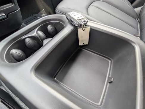 New 2026 Chrysler Pacifica Select image 30