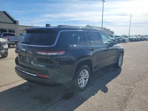 Used 2023 Jeep Grand Cherokee L Laredo image 20