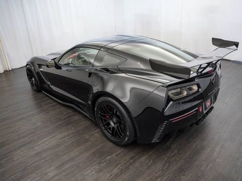 Used 2015 Chevrolet Corvette Z06 w/ 3LZ Preferred Equipment Group RWD image 11