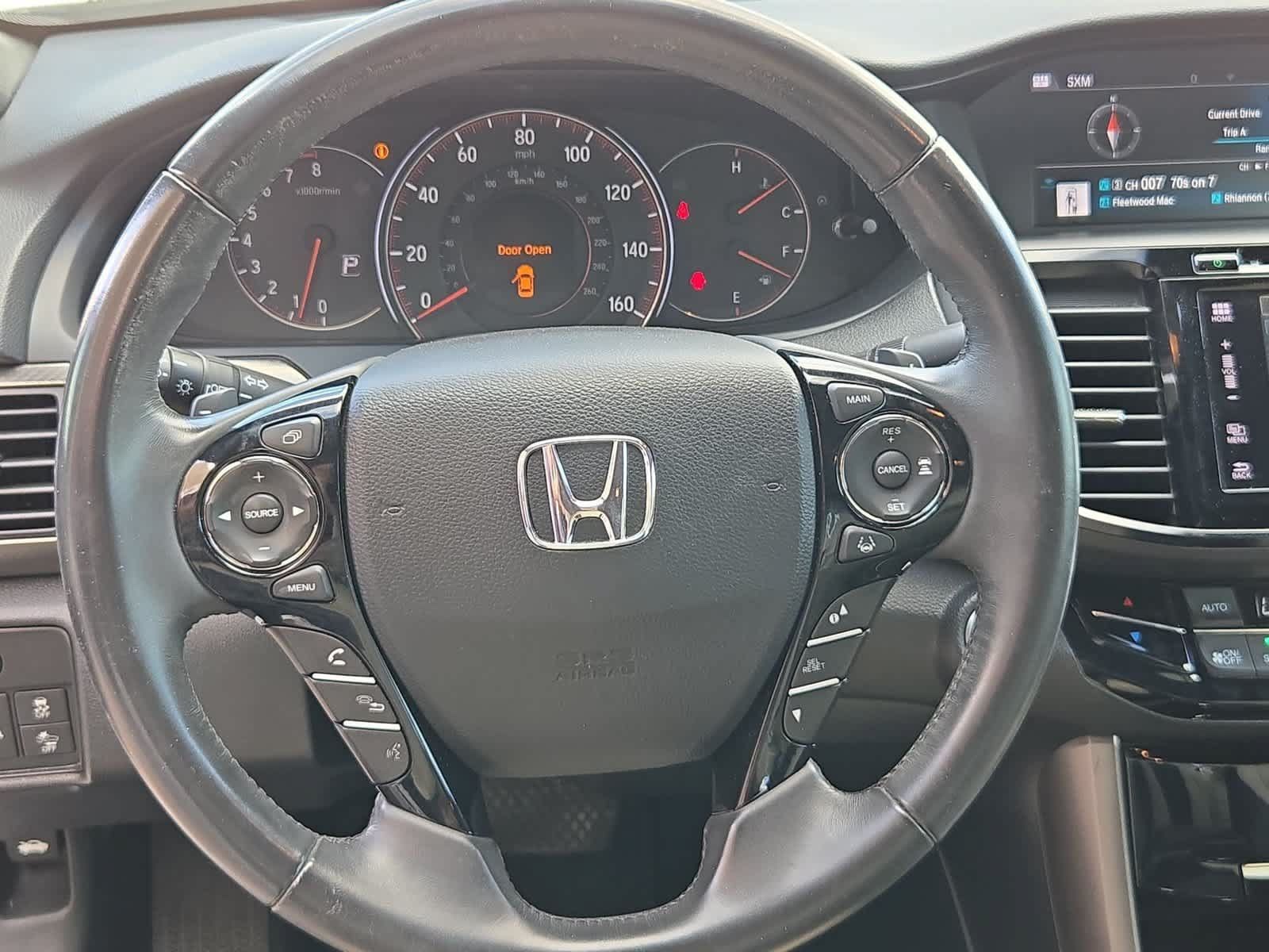 Used 2016 Honda Accord Touring image 23
